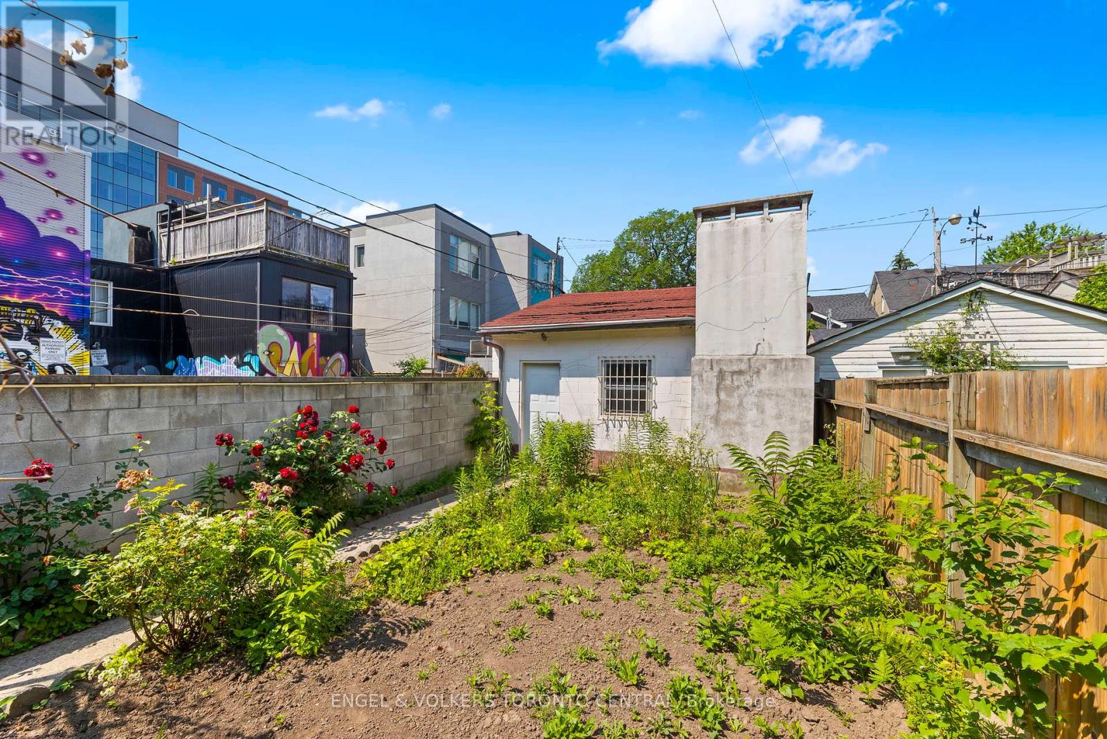 8 Brookfield Street, Toronto, Ontario  M6J 3A9 - Photo 30 - C12383650