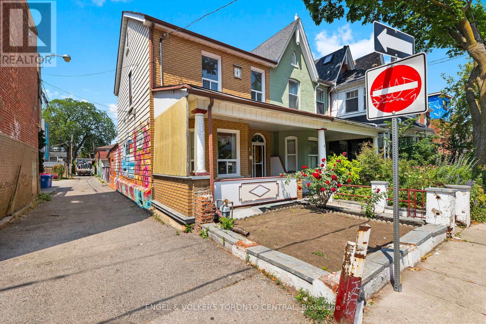 8 Brookfield Street, Toronto, Ontario  M6J 3A9 - Photo 40 - C12383650