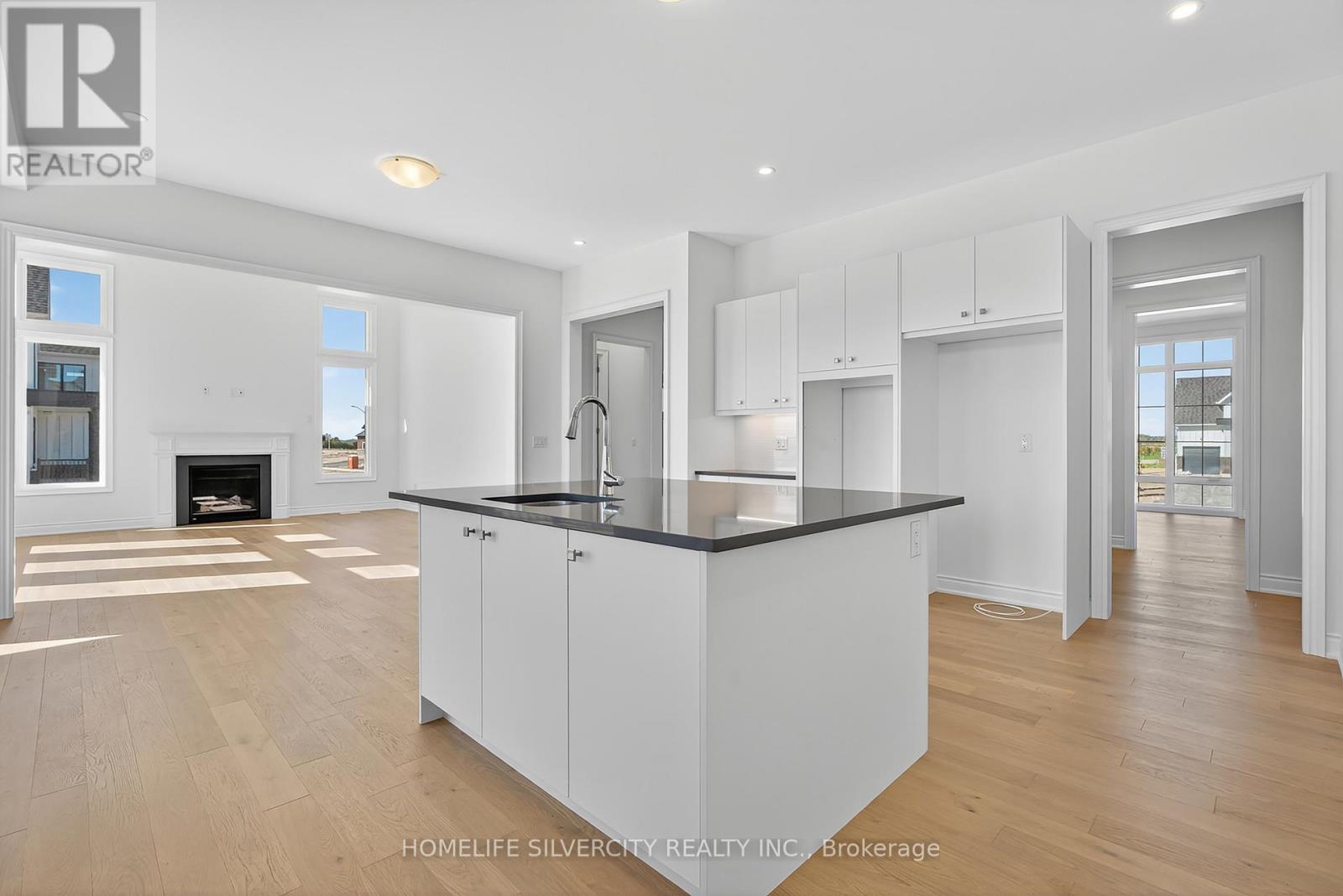 22 Ewing Way, Amaranth, Ontario  L9W 5G9 - Photo 6 - X12448154