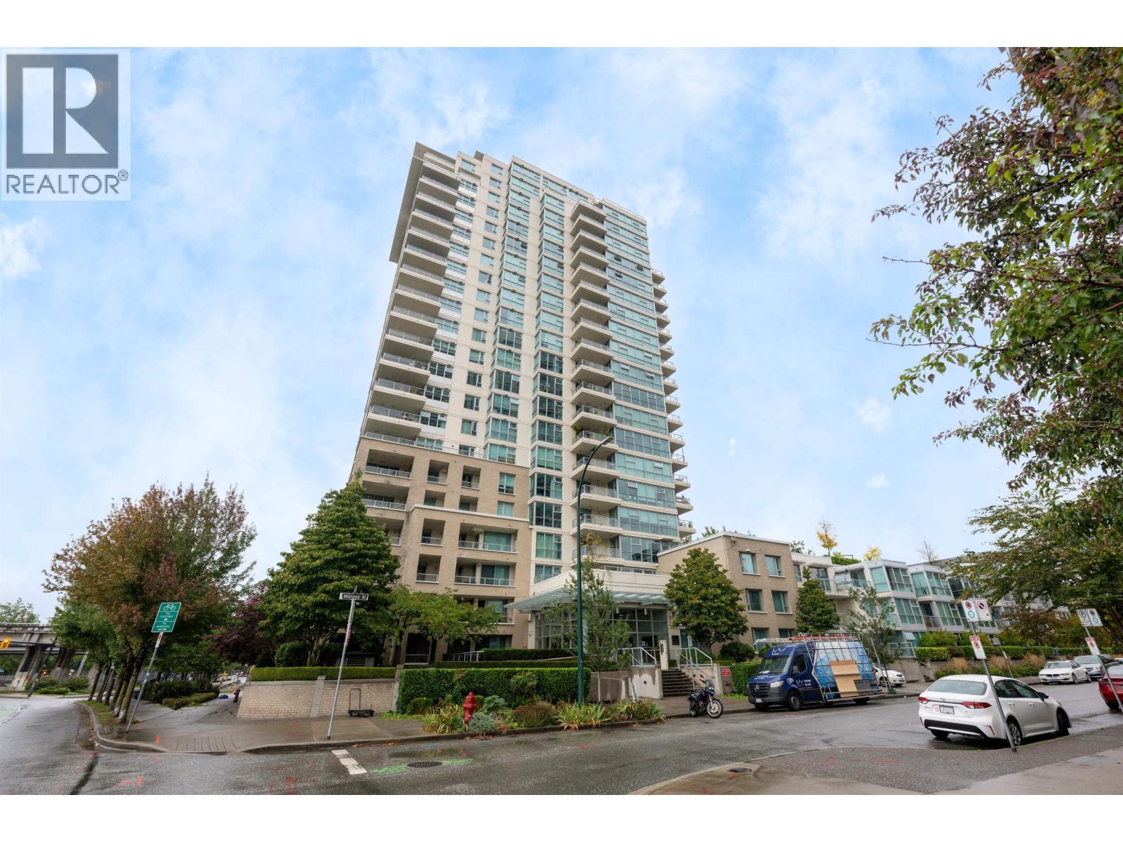 503 125 Milross Avenue, Vancouver, British Columbia  V6A 0A1 - Photo 1 - R3056972