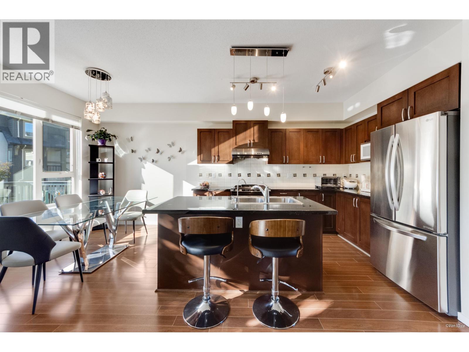 160 3105 Dayanee Springs Boulevard, Coquitlam, British Columbia  V3E 0C2 - Photo 3 - R3056977