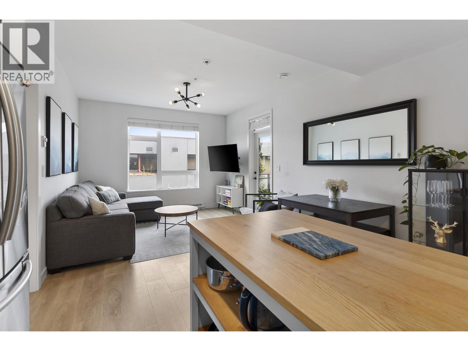 301 3018 St George Street, Port Moody, British Columbia  V3H 0L4 - Photo 6 - R3057000