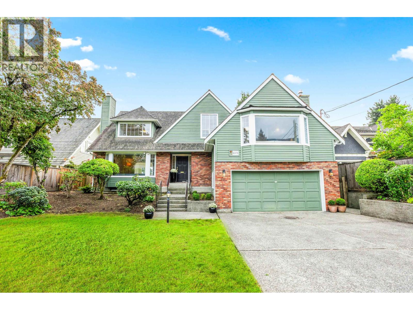 2372 Kings Avenue, West Vancouver, British Columbia  V7V 2C4 - Photo 1 - R3056997