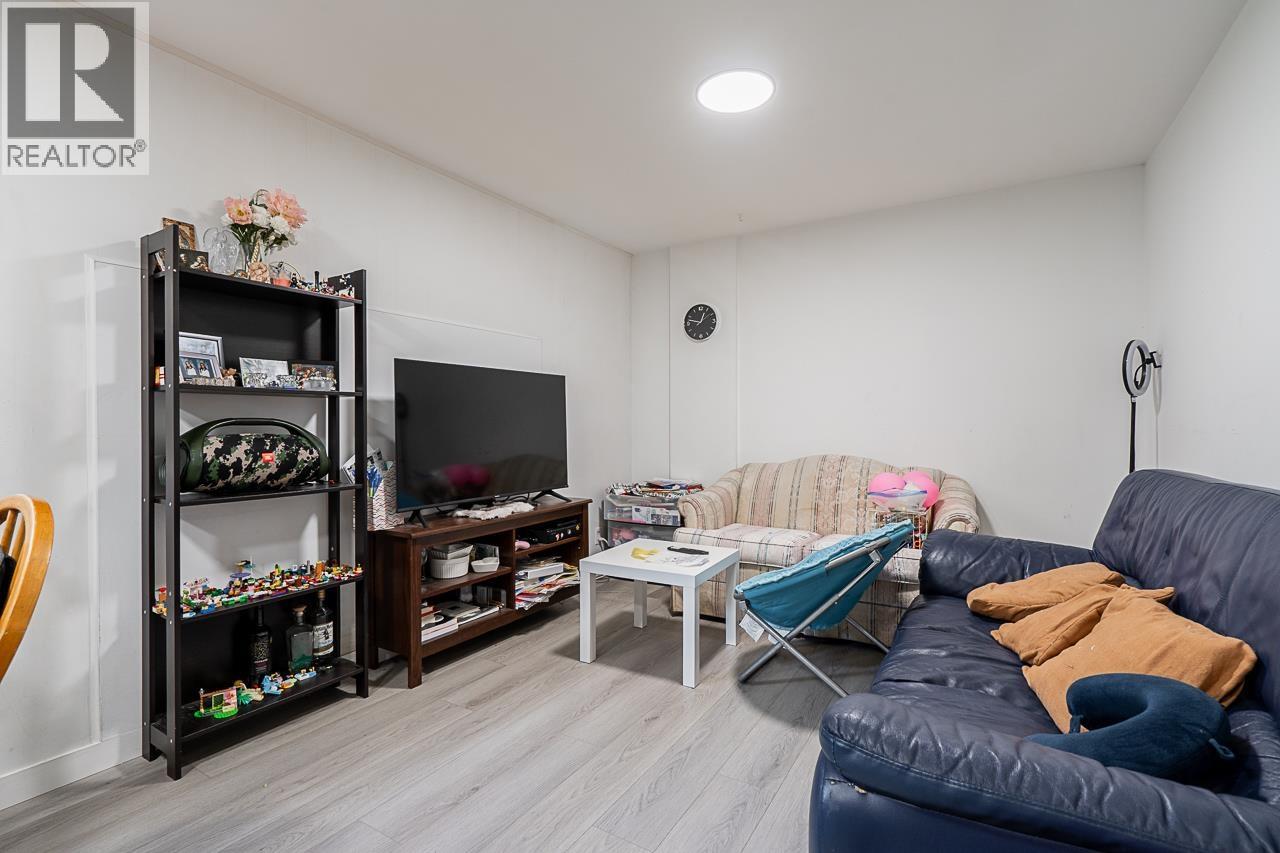 4871 Marine Drive, Burnaby, British Columbia  V5J 3G5 - Photo 3 - R3057001
