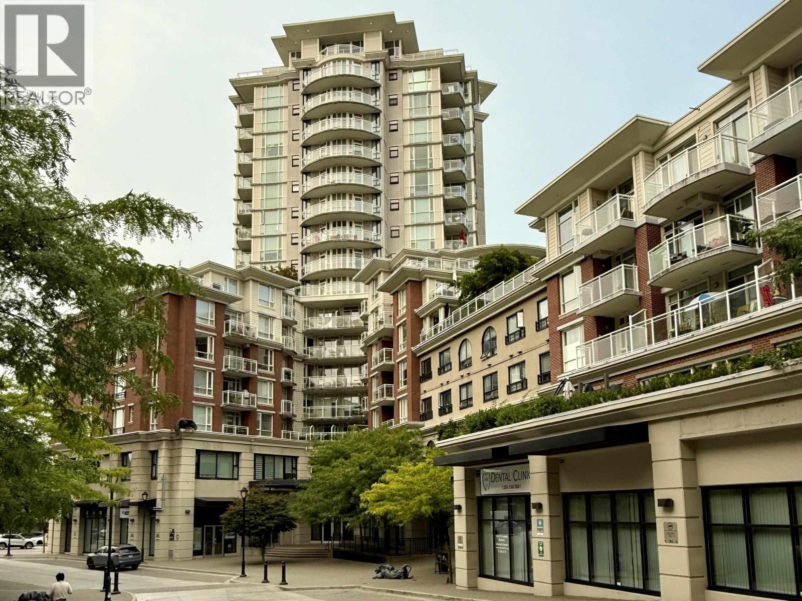 302 4028 KNIGHT STREET, Vancouver, British Columbia