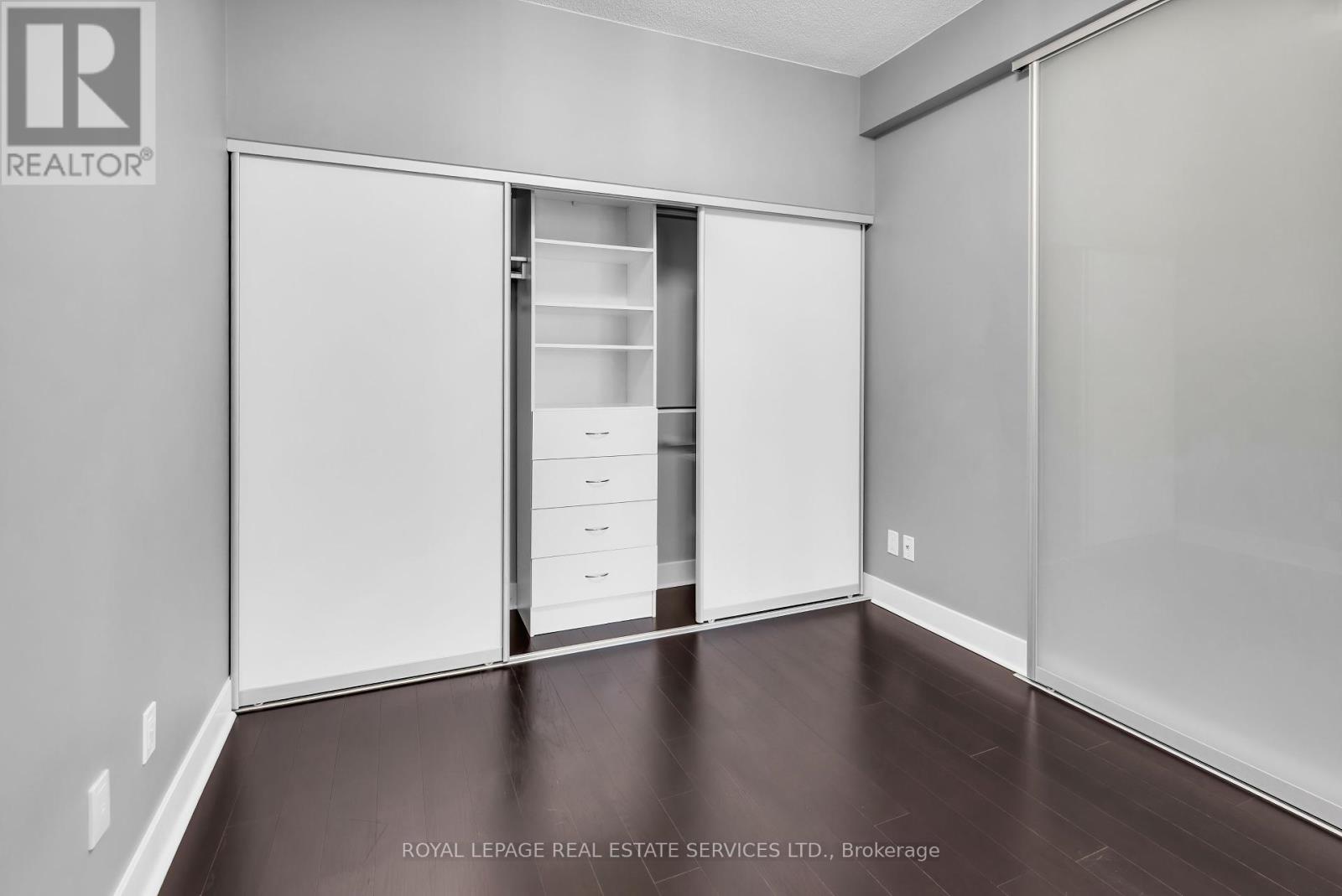330 - 90 Stadium Road, Toronto, Ontario  M5V 3W5 - Photo 7 - C12453181