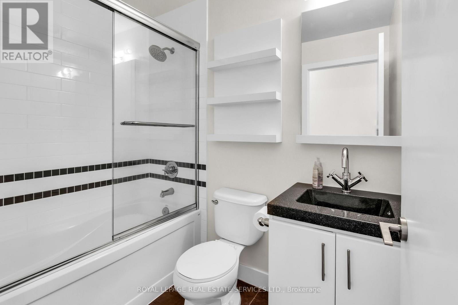 330 - 90 Stadium Road, Toronto, Ontario  M5V 3W5 - Photo 9 - C12453181