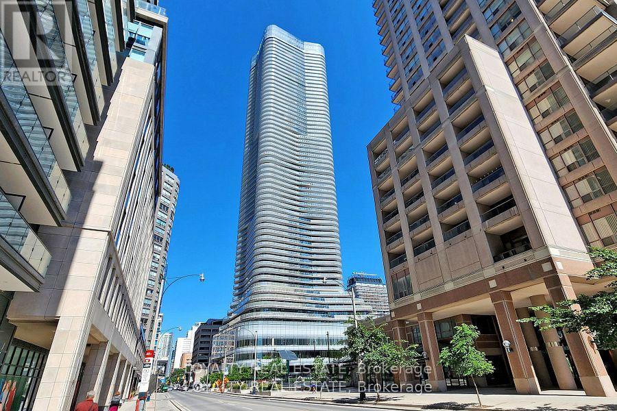 1107 - 11 Wellesley Street W, Toronto, Ontario  M4Y 0G4 - Photo 2 - C12453185