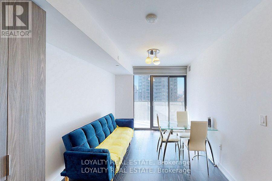 1107 - 11 Wellesley Street W, Toronto, Ontario  M4Y 0G4 - Photo 21 - C12453185