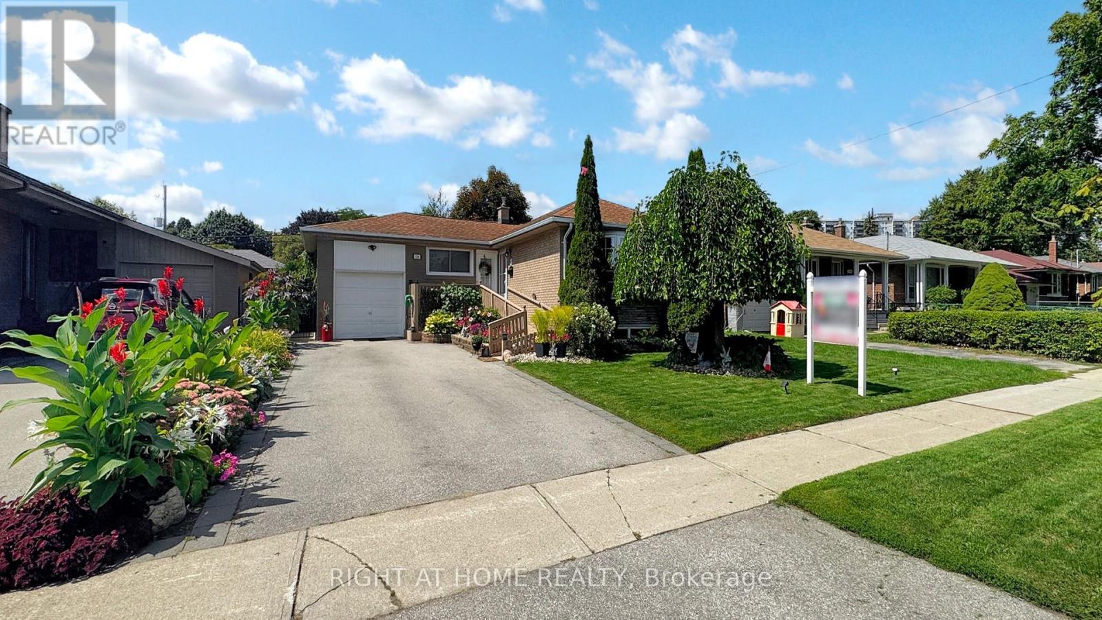 224 Livingston Road, Toronto, Ontario  M1E 1L7 - Photo 3 - E12453193