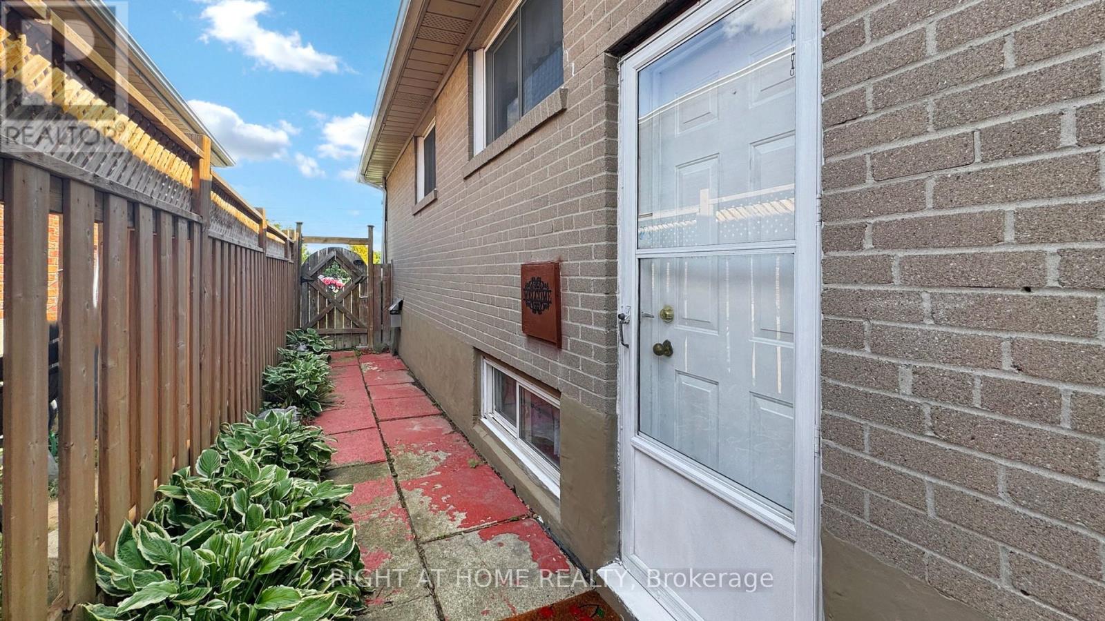 224 Livingston Road, Toronto, Ontario  M1E 1L7 - Photo 44 - E12453193