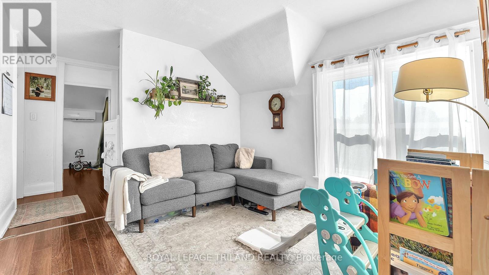 1940 Trafalgar Street, London East, Ontario  N5V 1A2 - Photo 18 - X12452707