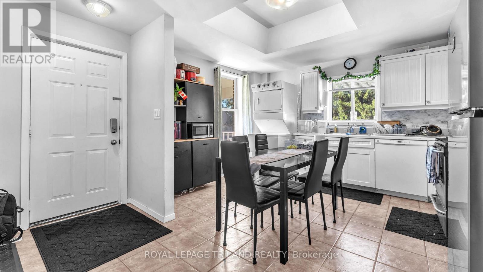 1940 Trafalgar Street, London East, Ontario  N5V 1A2 - Photo 9 - X12452707