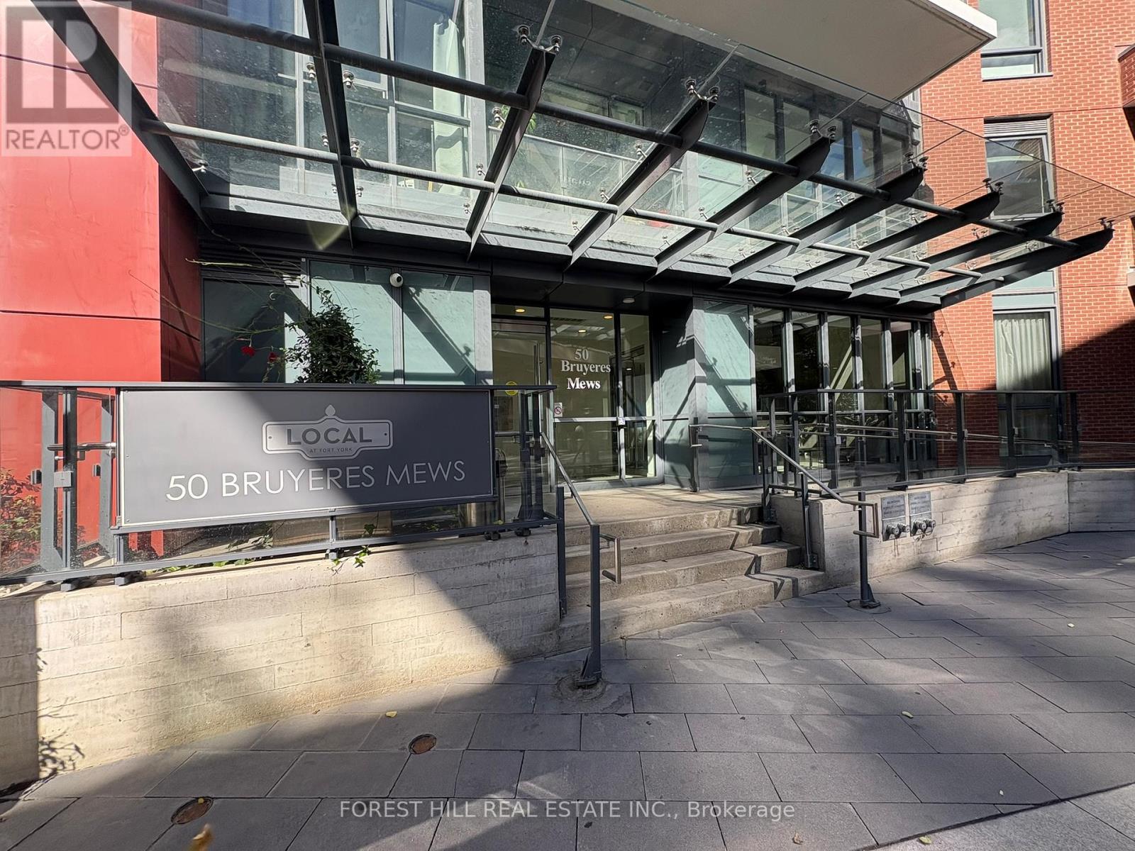 520 - 50 Bruyeres Mews, Toronto, Ontario  M5V 0H8 - Photo 3 - C12452905