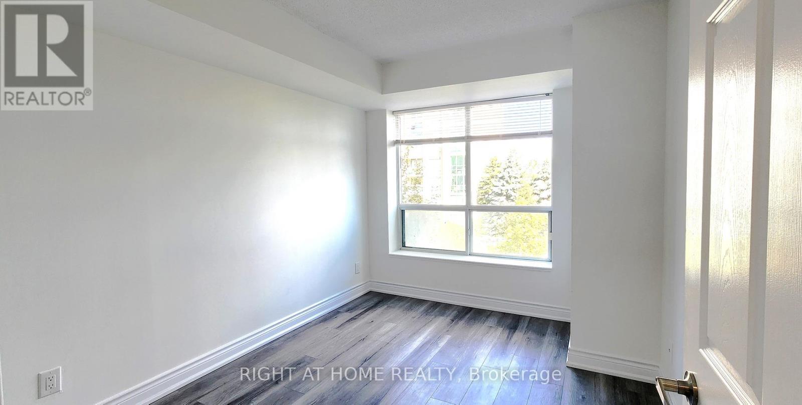 501 - 51 Baffin Court, Richmond Hill, Ontario  L4B 4P6 - Photo 13 - N12350702