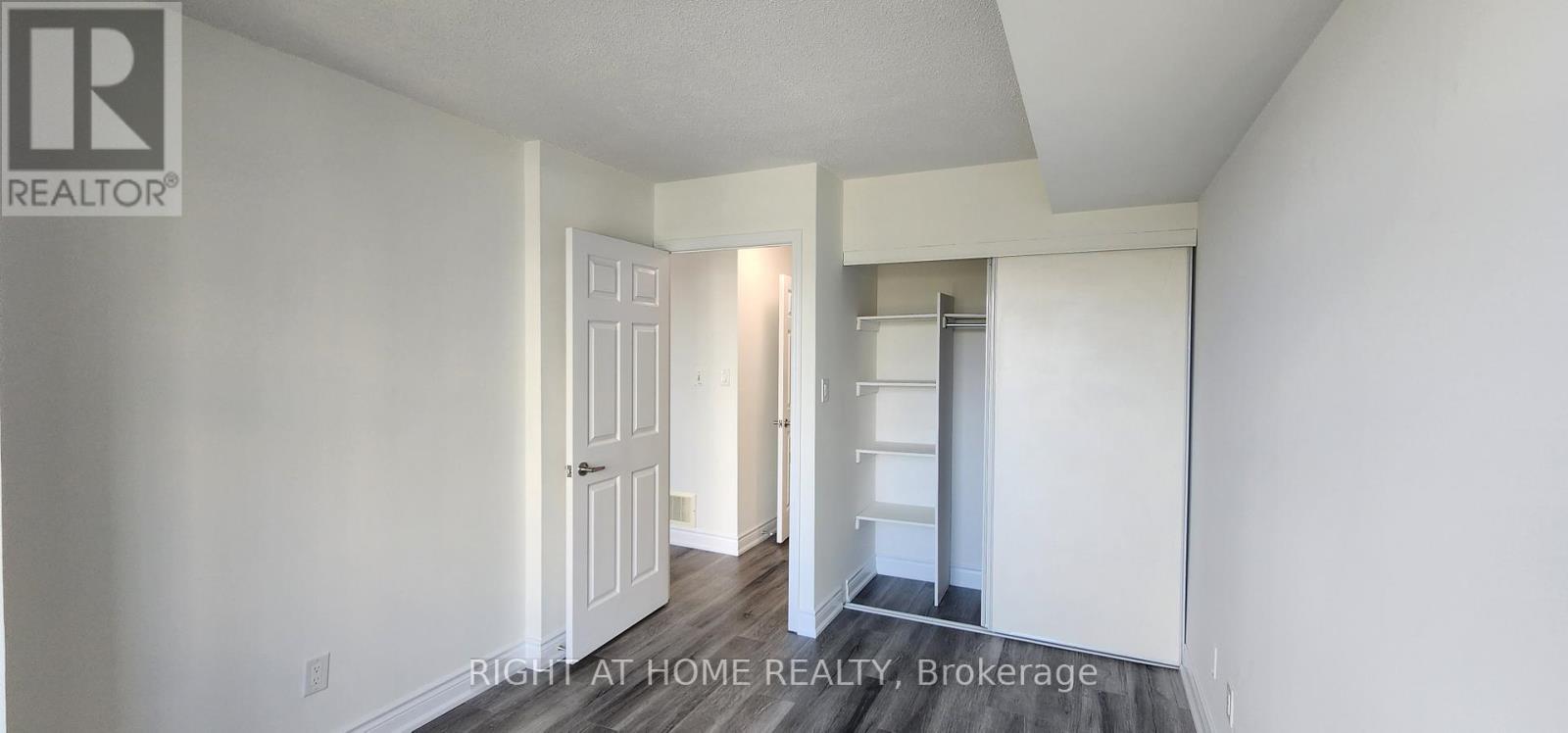 501 - 51 Baffin Court, Richmond Hill, Ontario  L4B 4P6 - Photo 16 - N12350702