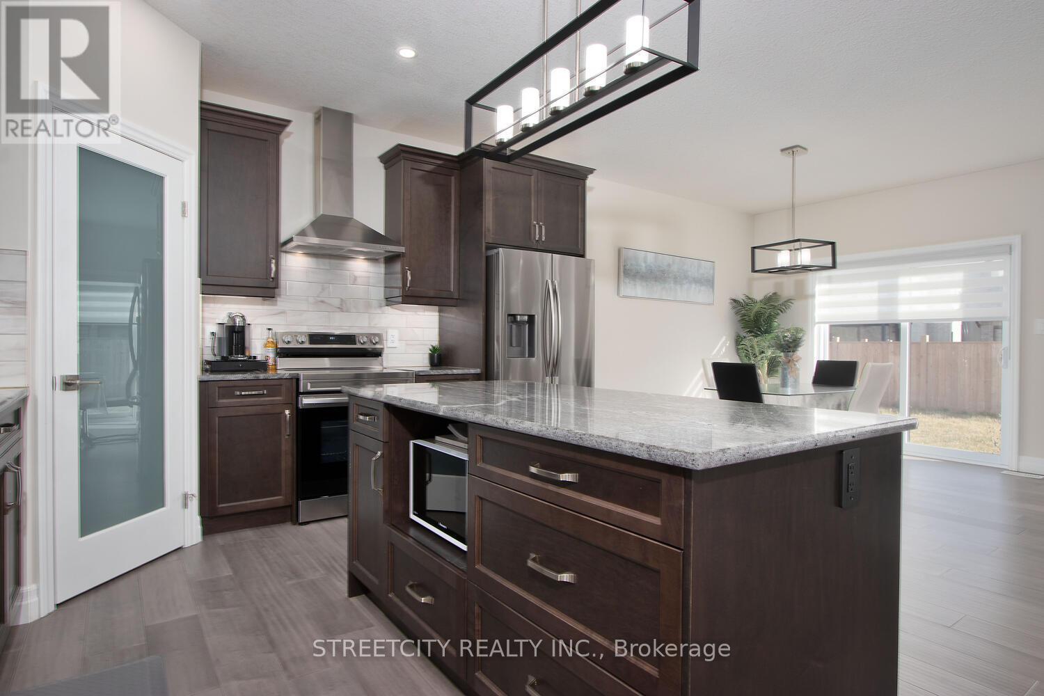 2136 Saddlerock Avenue, London North, Ontario  N6G 3W3 - Photo 11 - X12453217