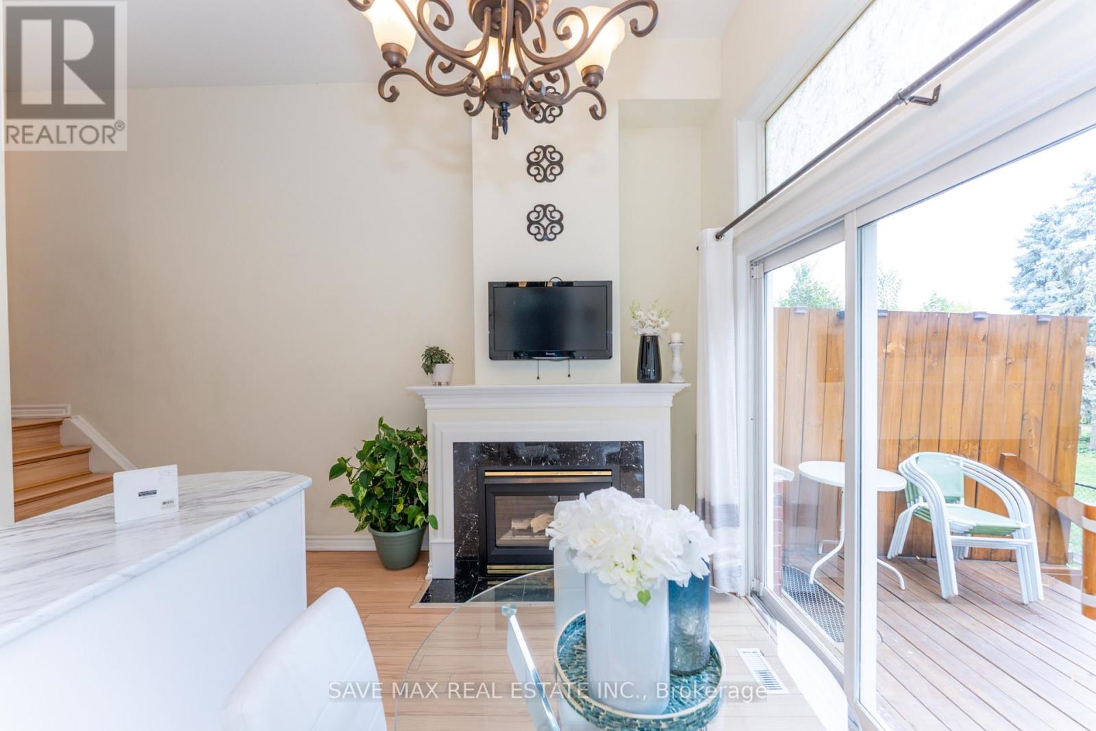 25 - 840 Dundas Street W, Mississauga, Ontario  L5C 1C2 - Photo 17 - W12453183