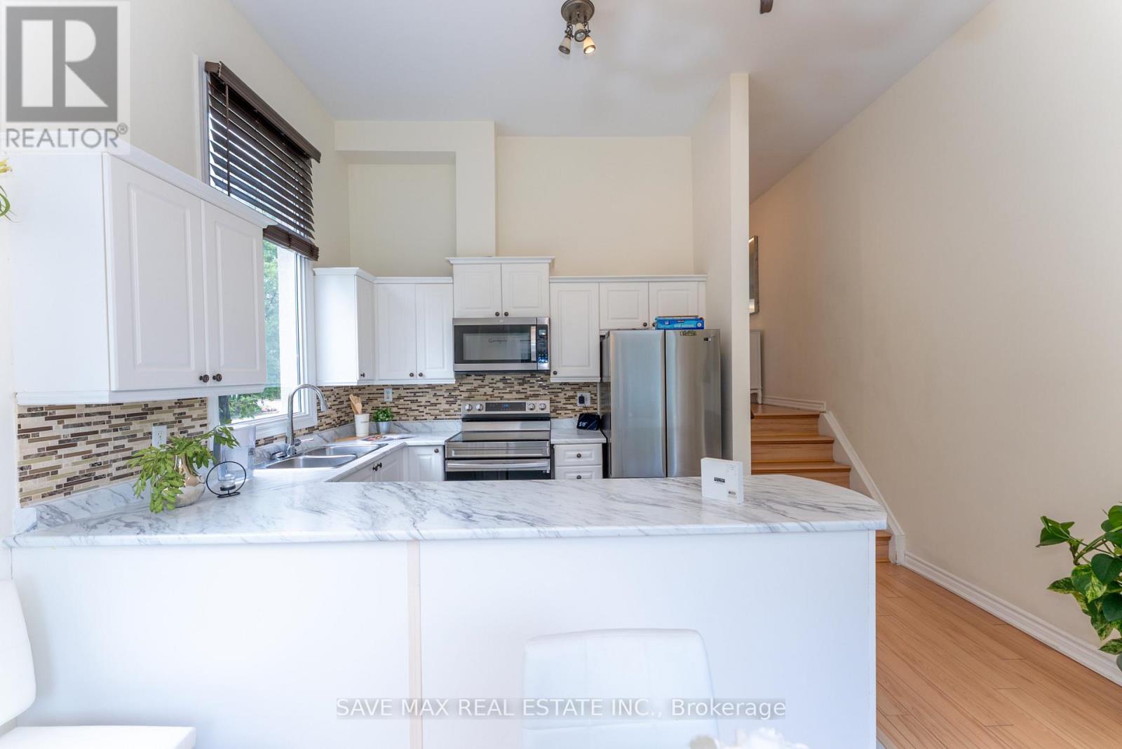25 - 840 Dundas Street W, Mississauga, Ontario  L5C 1C2 - Photo 18 - W12453183