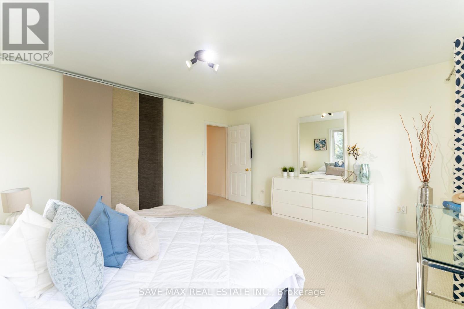 25 - 840 Dundas Street W, Mississauga, Ontario  L5C 1C2 - Photo 35 - W12453183