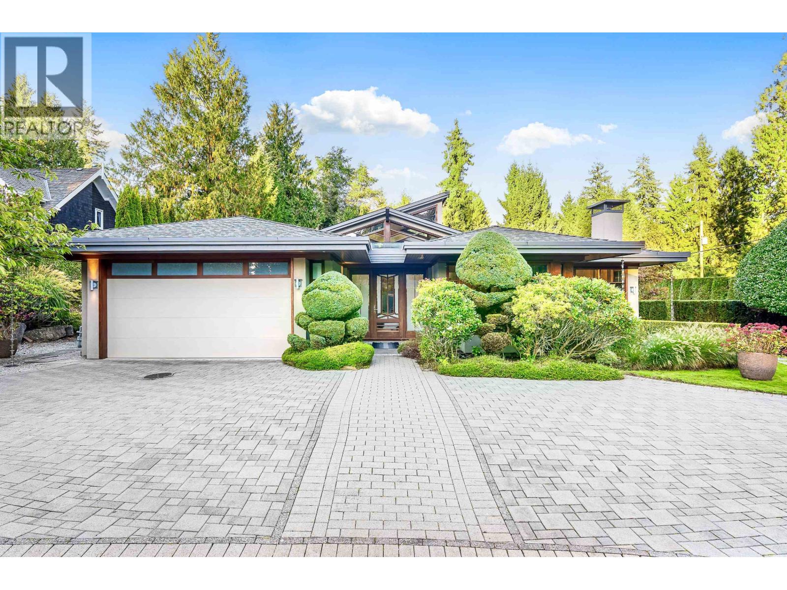 389 MOYNE DRIVE, West Vancouver, British Columbia