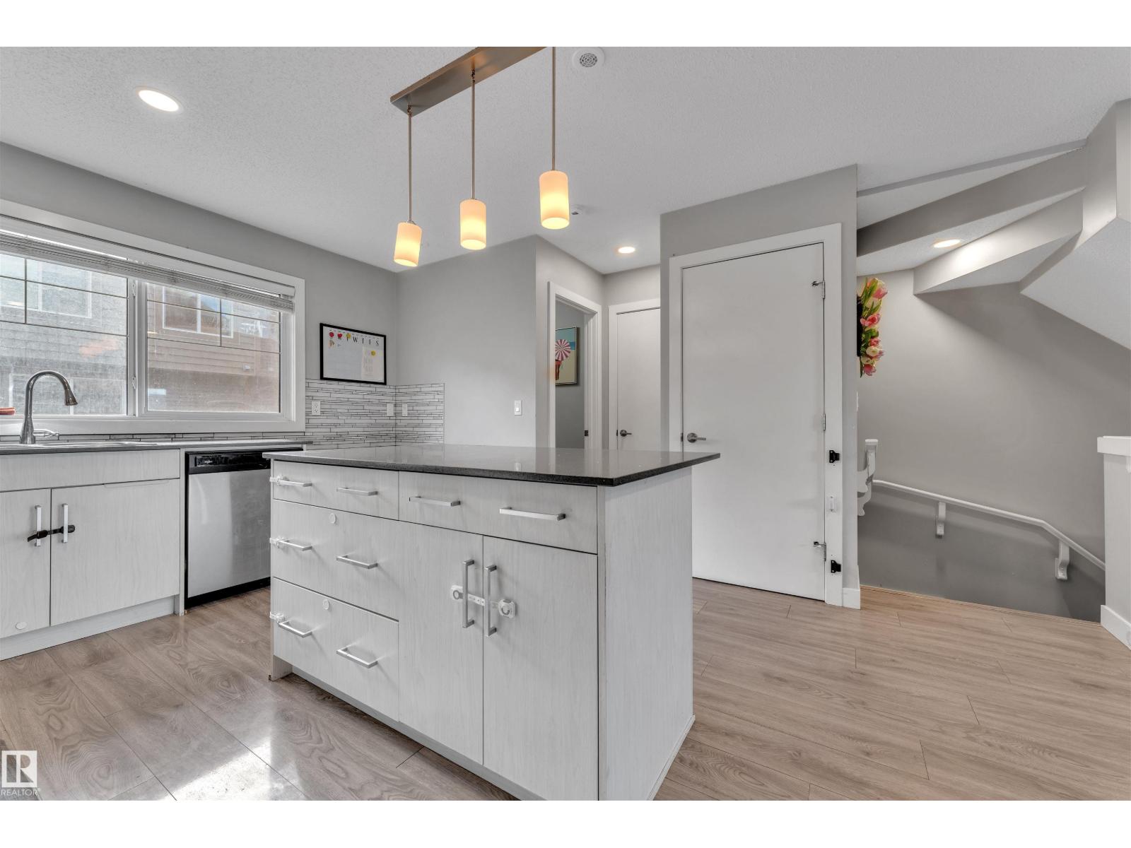 3033 151 Av Nw, Edmonton, Alberta  T5Y 3W4 - Photo 16 - E4461401