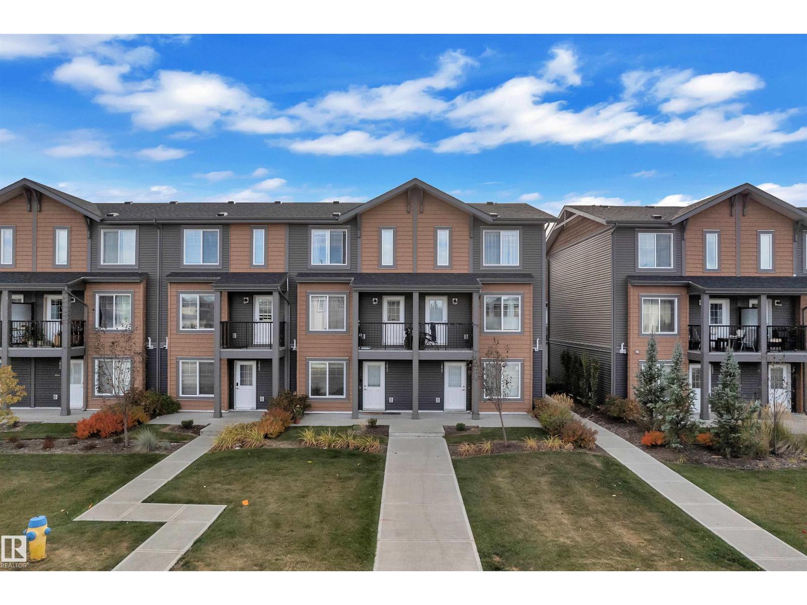 3033 151 Av Nw, Edmonton, Alberta  T5Y 3W4 - Photo 3 - E4461401