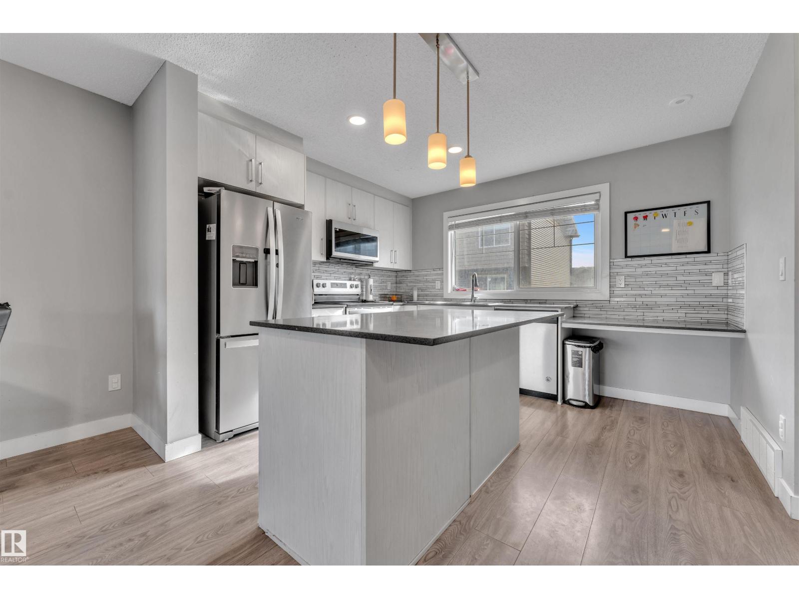 3033 151 Av Nw, Edmonton, Alberta  T5Y 3W4 - Photo 9 - E4461401