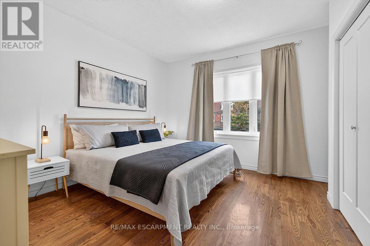 690 Dufferin Street, Toronto, Ontario  M6K 2B5 - Photo 15 - C12453211
