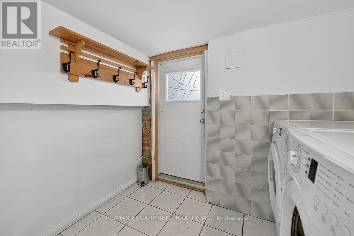 690 Dufferin Street, Toronto, Ontario  M6K 2B5 - Photo 31 - C12453211