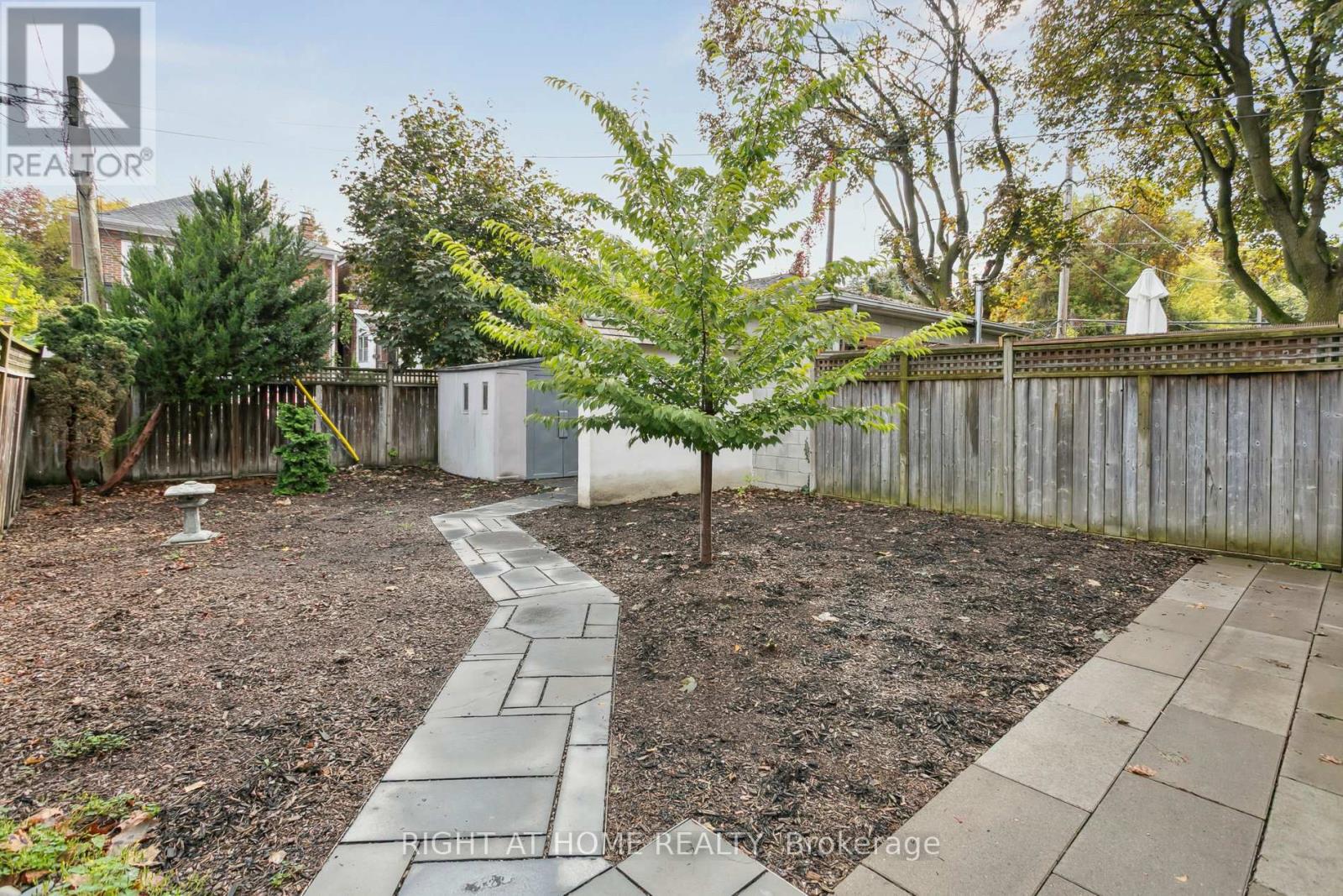 3 Roseneath Gardens, Toronto, Ontario  M6C 3X5 - Photo 36 - C12453223