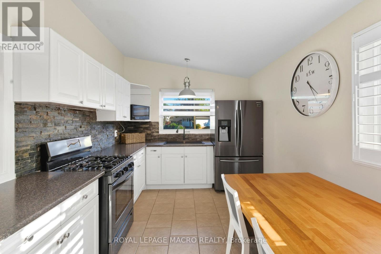17 Carmen Avenue, Hamilton, Ontario  L8V 2H5 - Photo 17 - X12452676