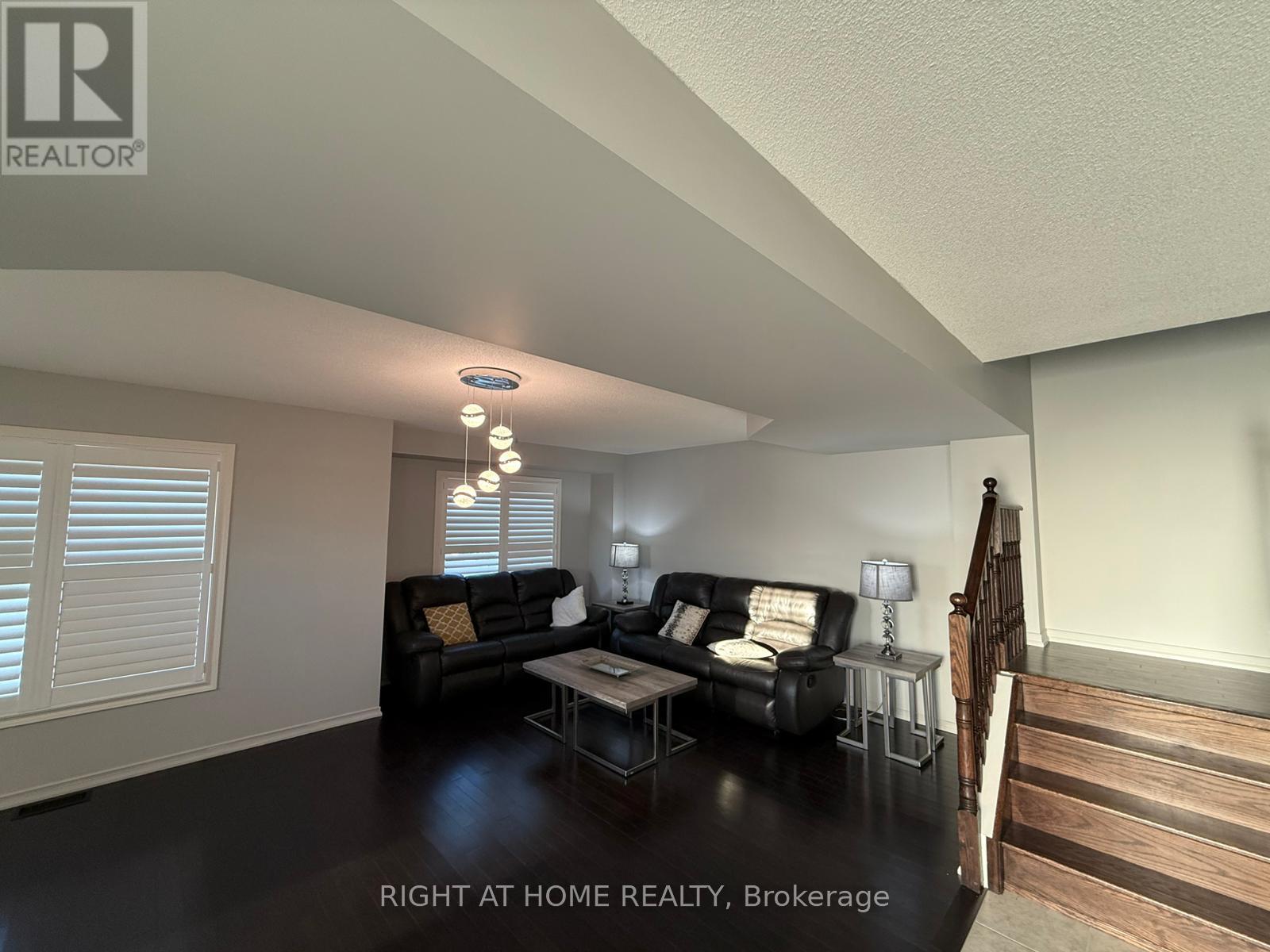 1 Mortlock Street E, Ajax, Ontario  L1Z 0T1 - Photo 5 - E12453207