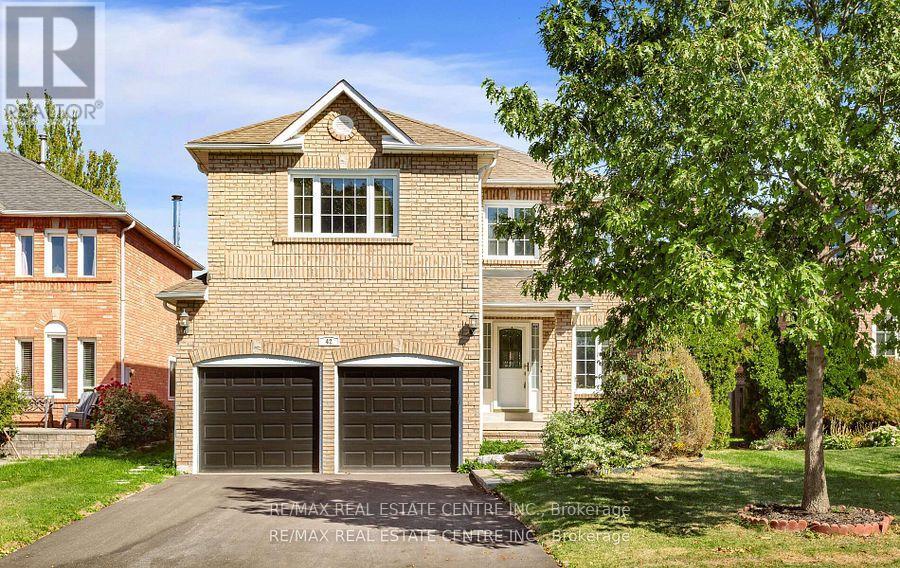 42 HOWES STREET, Ajax, Ontario
