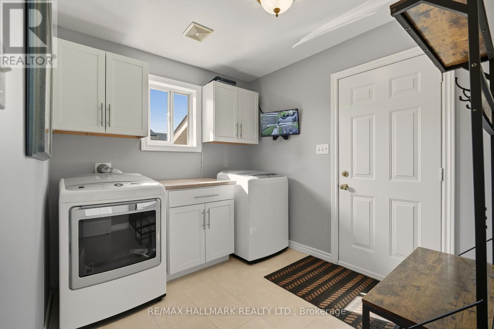 5 Pacific Avenue, Barrie, Ontario  L4M 7E7 - Photo 25 - S12453159