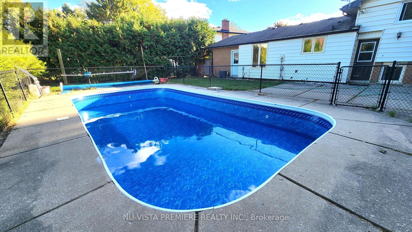 57 Mctaggart Crescent, London North, Ontario  N5X 2E2 - Photo 33 - X12371560