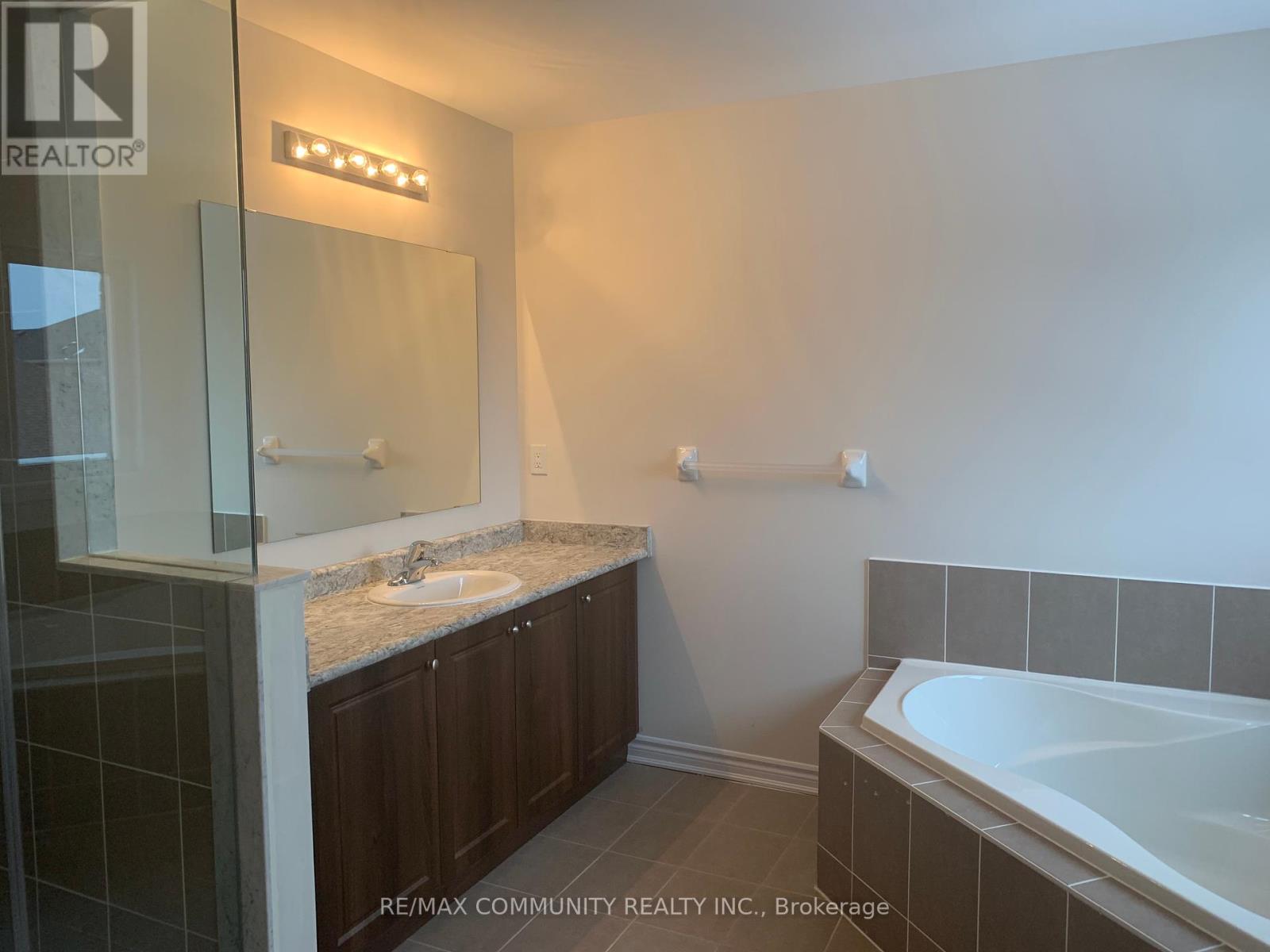 22 Jardine Street, Brock, Ontario  L0K 1A0 - Photo 12 - N12453215