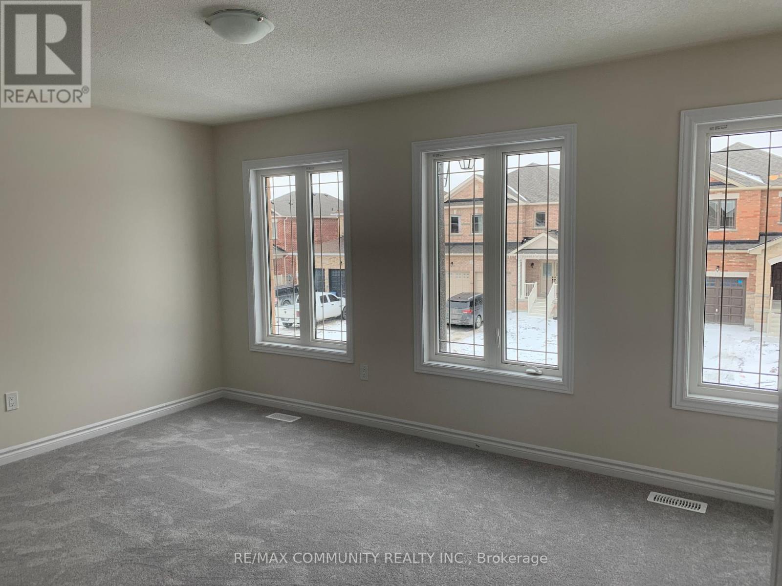 22 Jardine Street, Brock, Ontario  L0K 1A0 - Photo 9 - N12453215