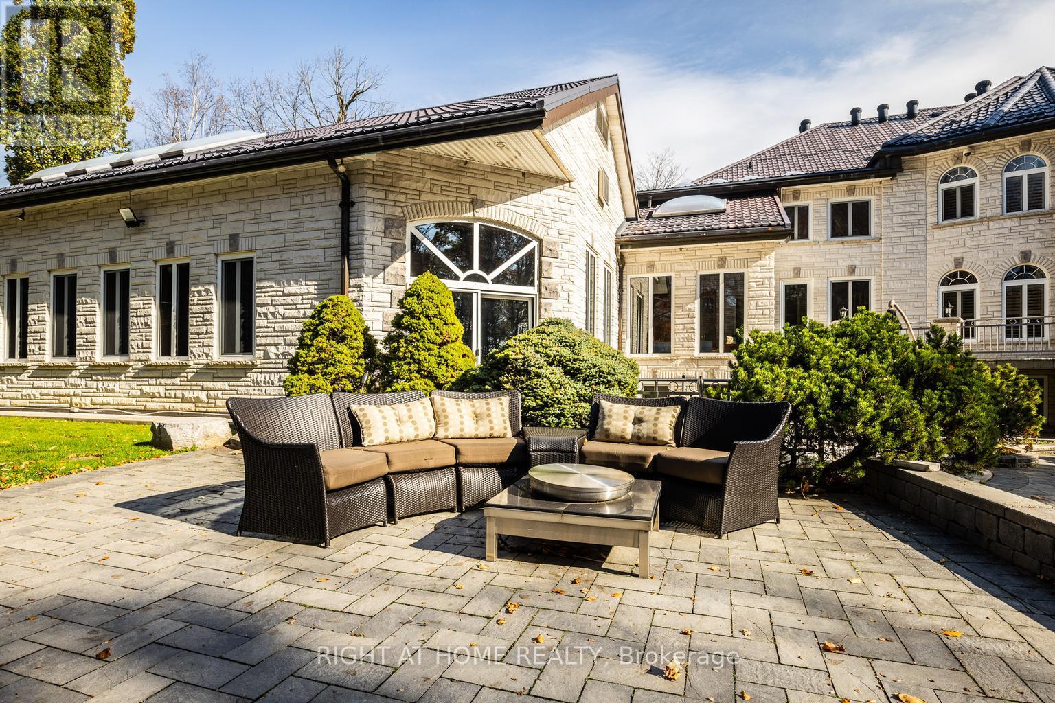 38 Sugarbush Court E, Vaughan, Ontario  L4L 2Z2 - Photo 36 - N12450790
