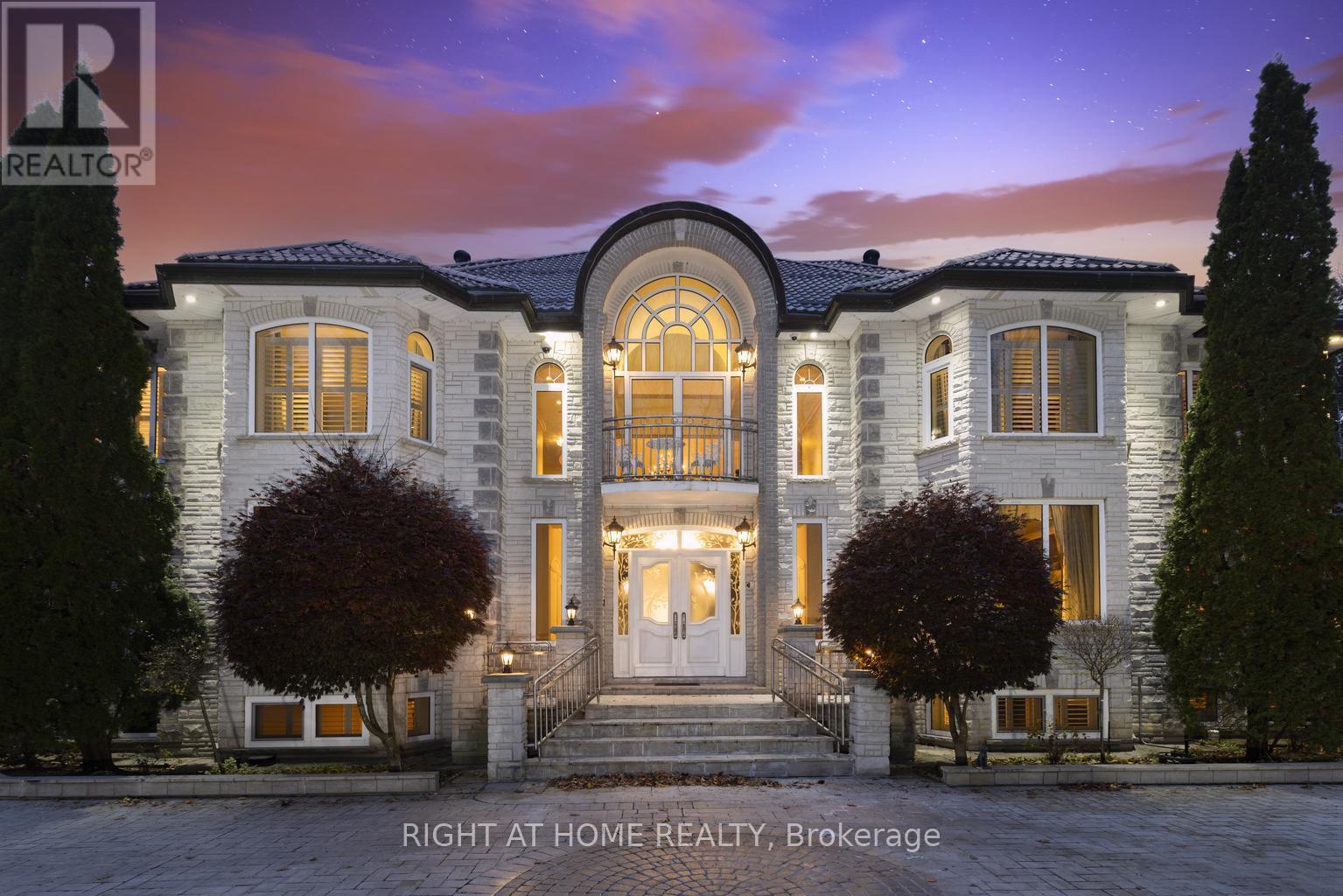 38 Sugarbush Court E, Vaughan, Ontario  L4L 2Z2 - Photo 4 - N12450790