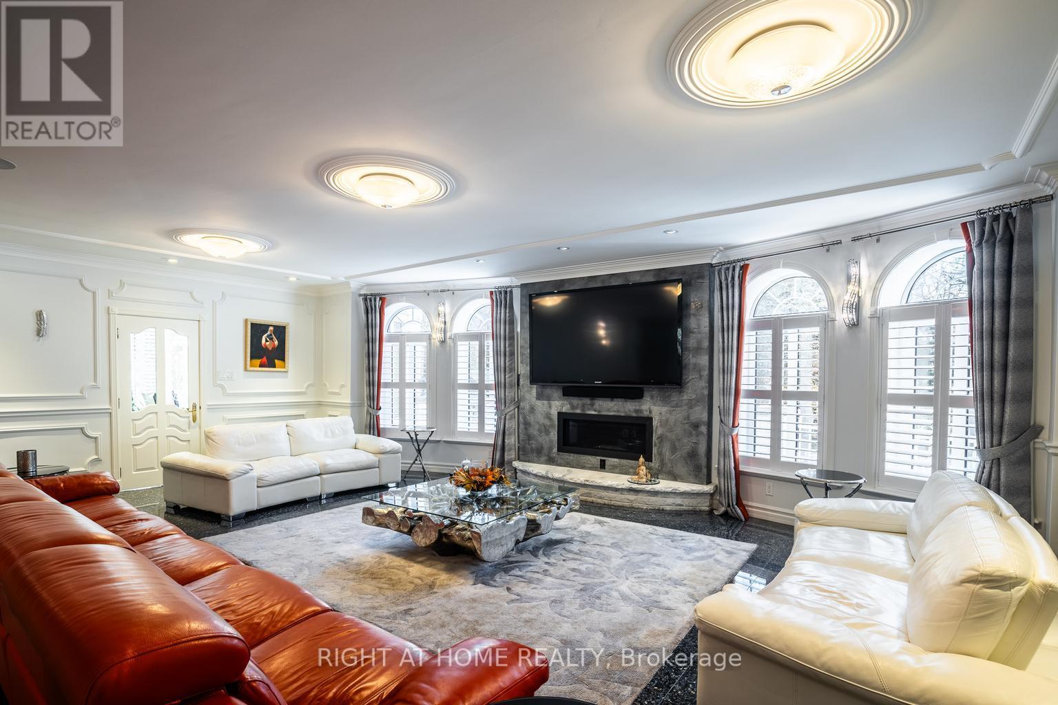38 Sugarbush Court E, Vaughan, Ontario  L4L 2Z2 - Photo 6 - N12450790