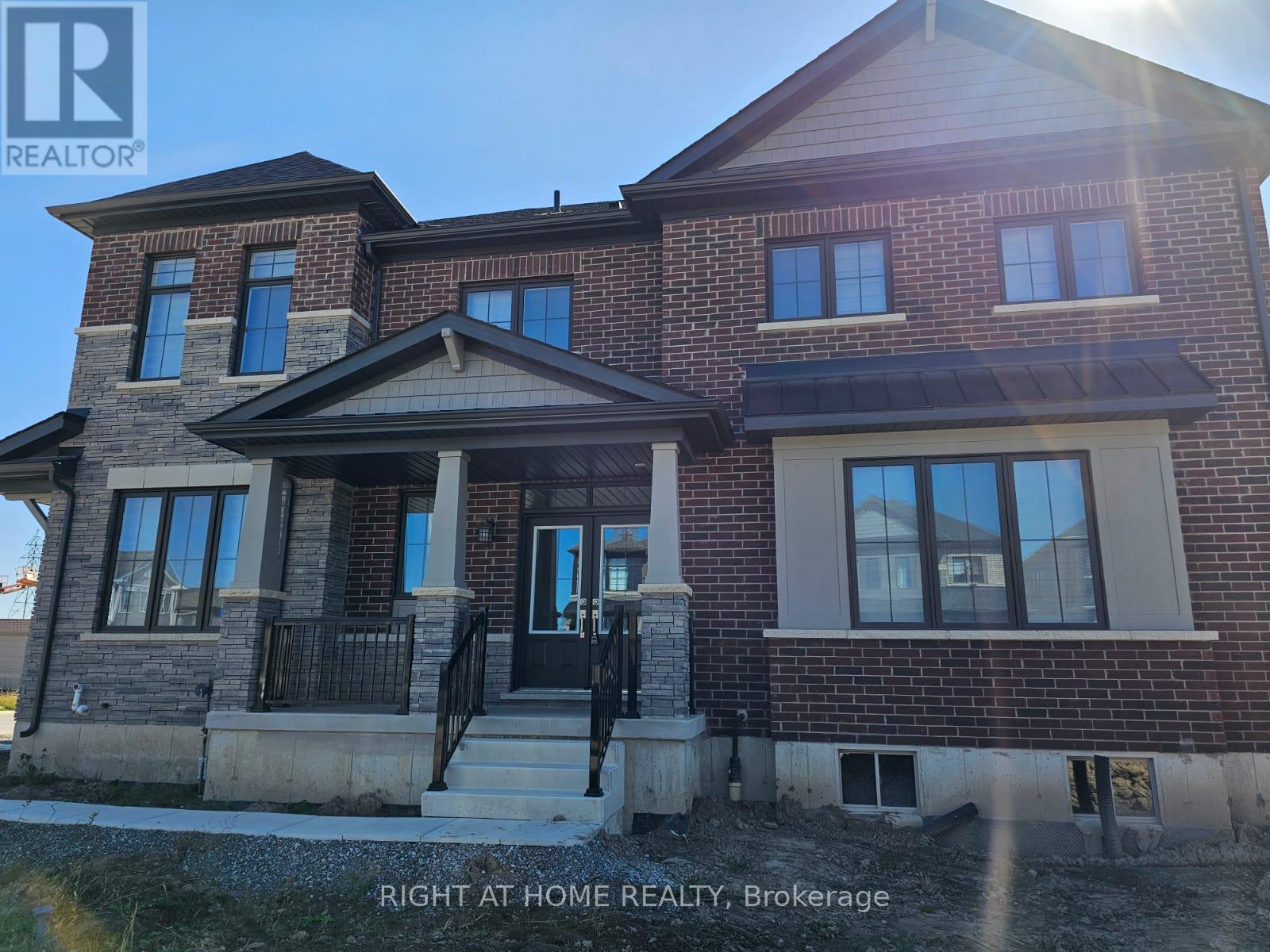351 Barker Parkway, Thorold, Ontario  L2V 0N8 - Photo 2 - X12453205