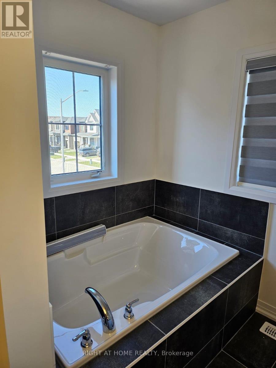351 Barker Parkway, Thorold, Ontario  L2V 0N8 - Photo 4 - X12453205