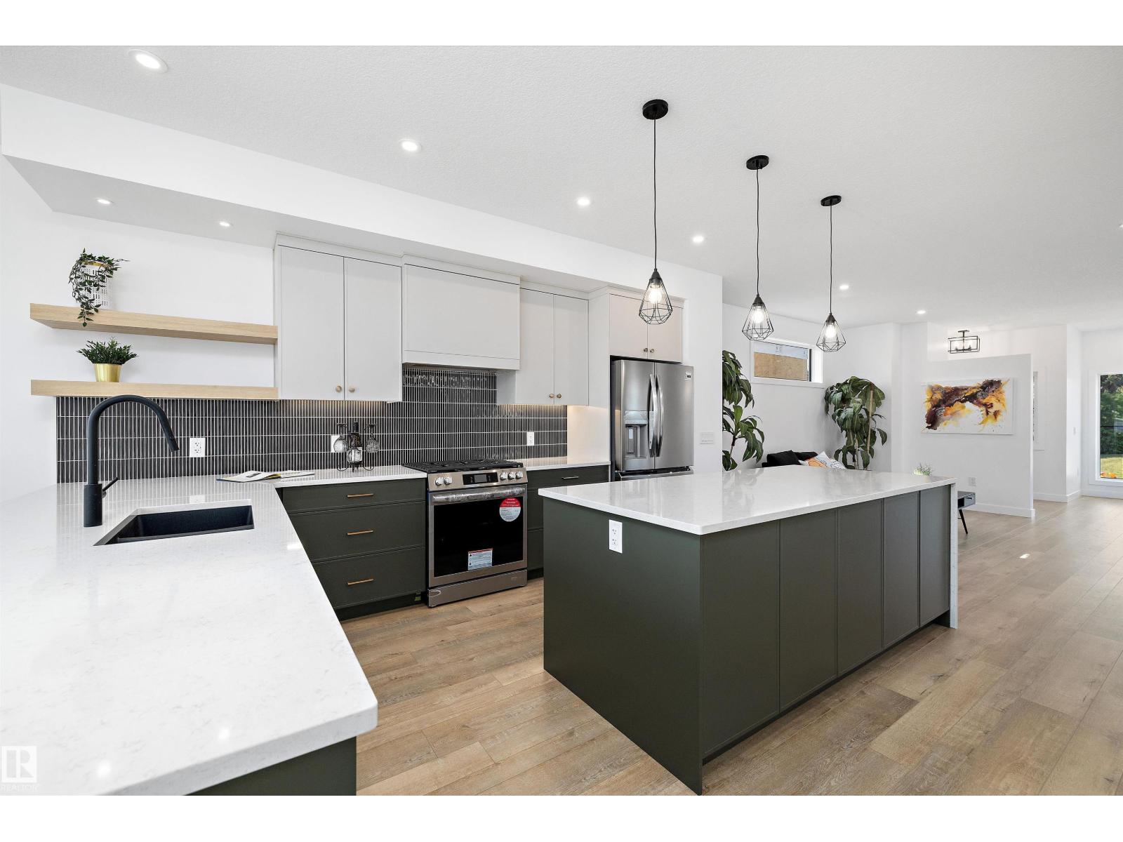 7505 Rowland Rd Nw, Edmonton, Alberta  T6A 3W4 - Photo 12 - E4461403