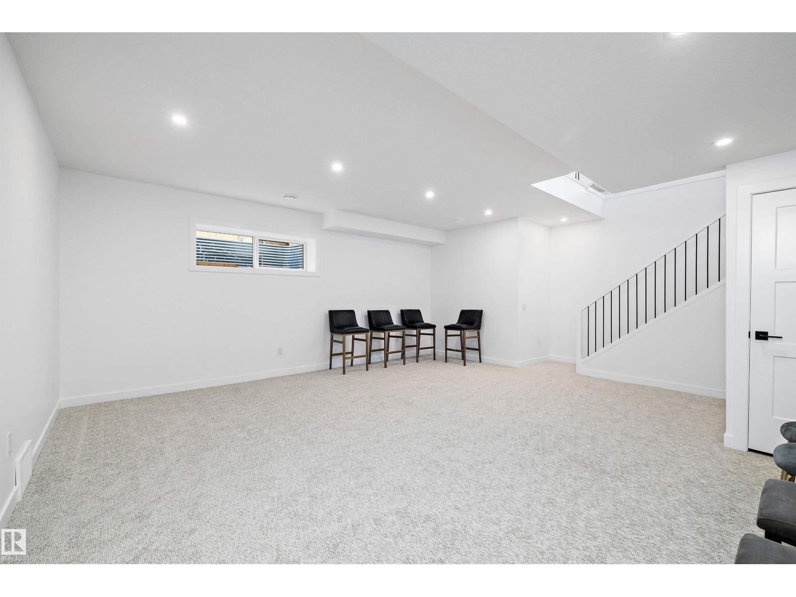 7505 Rowland Rd Nw, Edmonton, Alberta  T6A 3W4 - Photo 41 - E4461403
