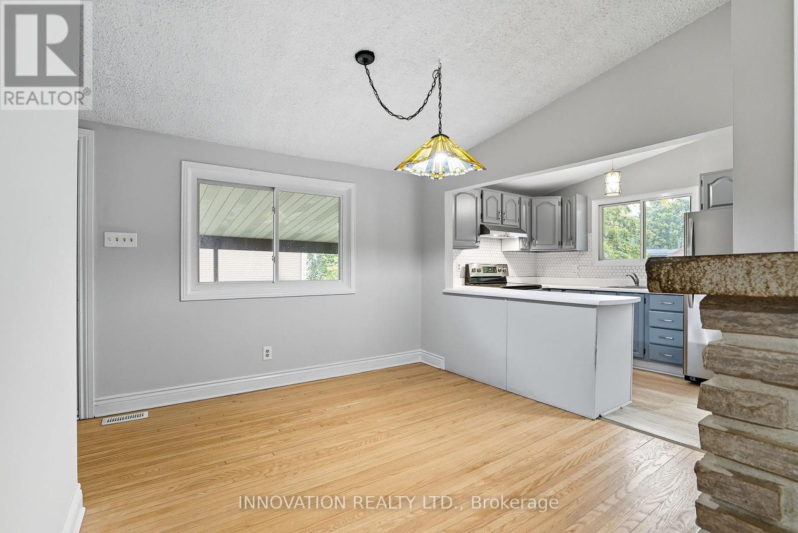 2302 Horton Street, Ottawa, Ontario  K1G 3E8 - Photo 10 - X12453228