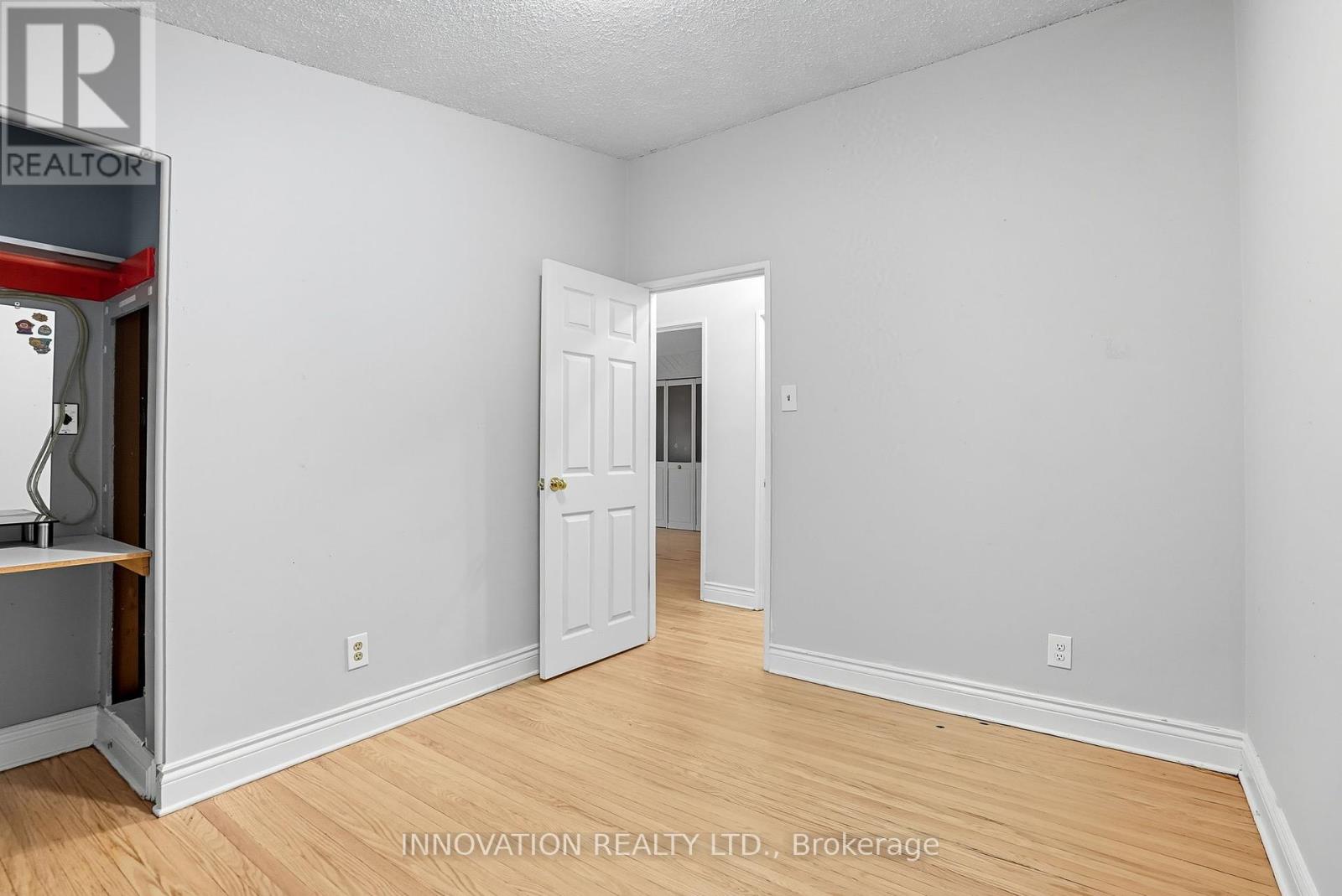 2302 Horton Street, Ottawa, Ontario  K1G 3E8 - Photo 18 - X12453228