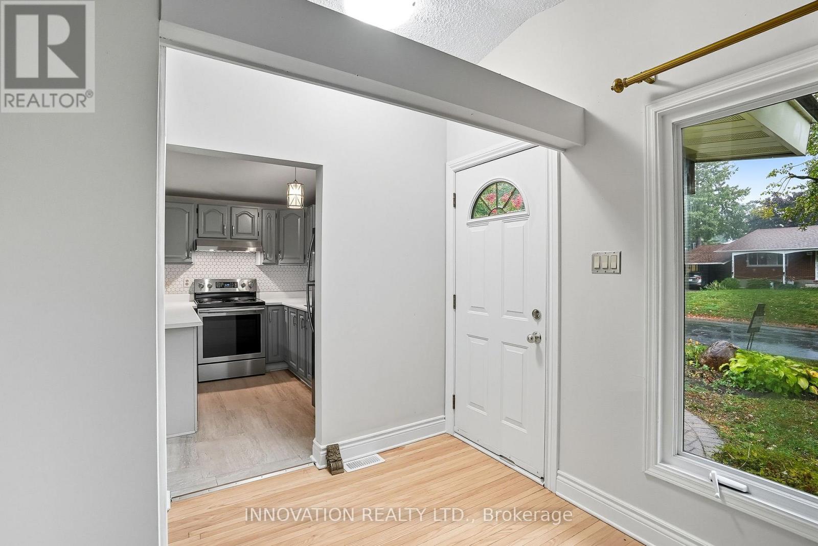 2302 Horton Street, Ottawa, Ontario  K1G 3E8 - Photo 6 - X12453228