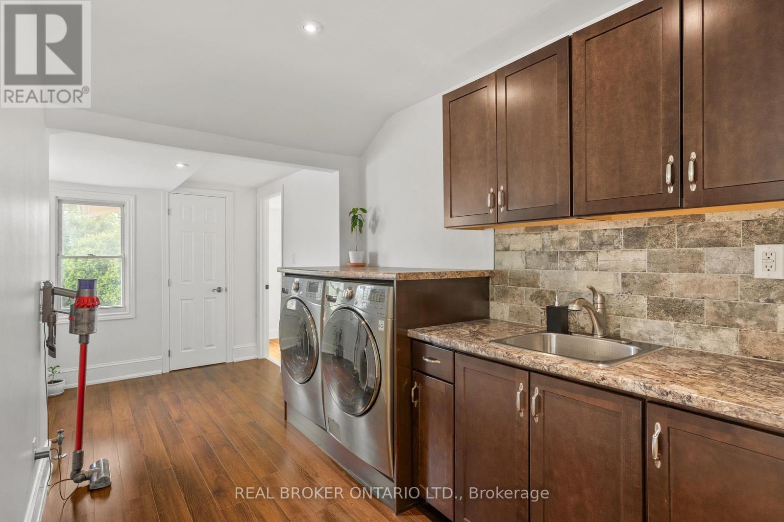 122 Dorothy Street, Welland, Ontario  L3B 3V9 - Photo 21 - X12453229