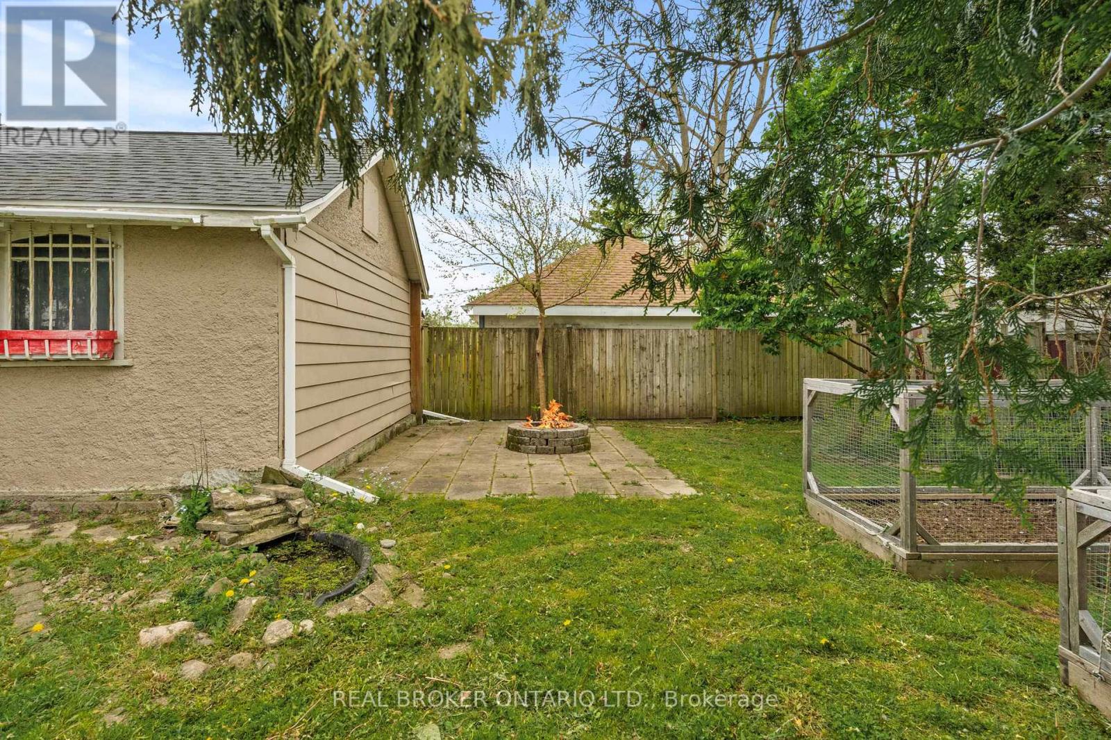 122 Dorothy Street, Welland, Ontario  L3B 3V9 - Photo 31 - X12453229